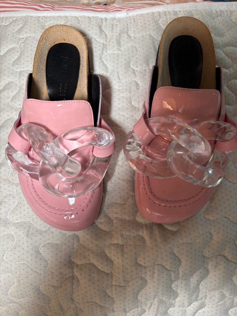 Jw Anderson Pink Patent Slip-On Mules With Clear Acrylic Chain